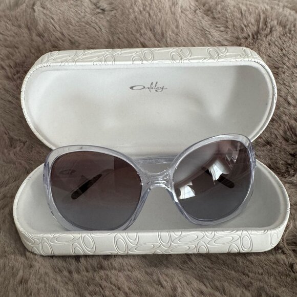 NW/OUT tags Oakley Suglasses Backhand Crystal Snowflake - Picture 1 of 9